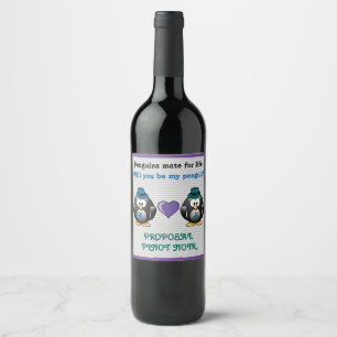 Rótulo Para Garrafa De Vinho Pinguins alegres adoráveis dois chapéus do cora