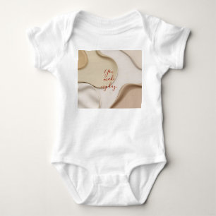 Roupa de camisa de bebê em na moda gráfico