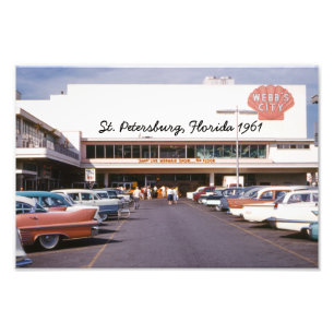 Rua da cidade de Webb. Foto de Petersburgo na Flór