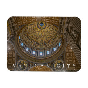 Rua da Cidade do vaticano. Íman de teto Basilica d