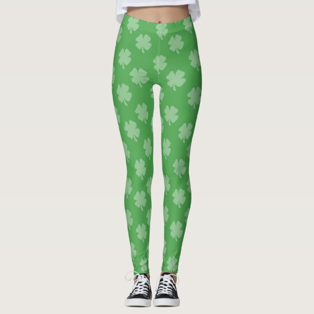 Rua de Shamrocks Verdes. Leggings do Dia de Patric (Frente)