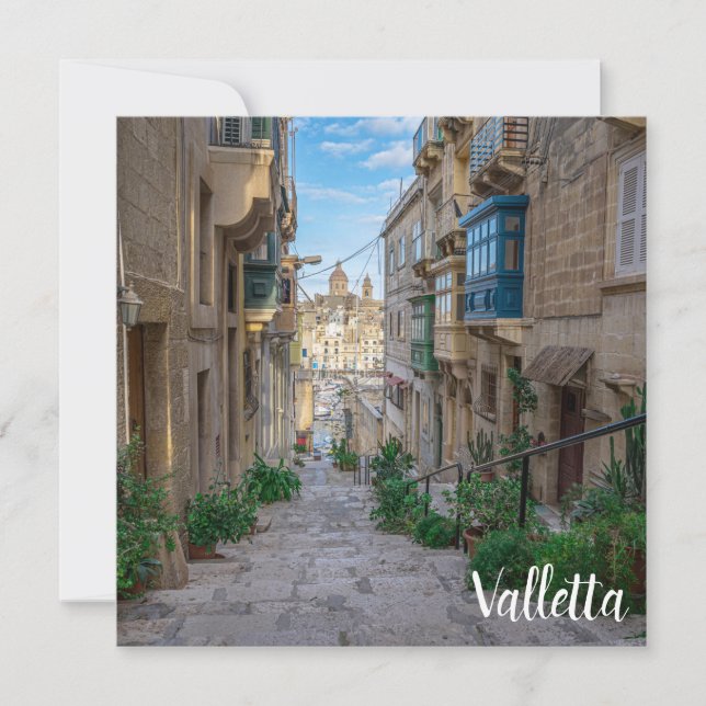 Rua estreita de pedra em Malta (Frente)