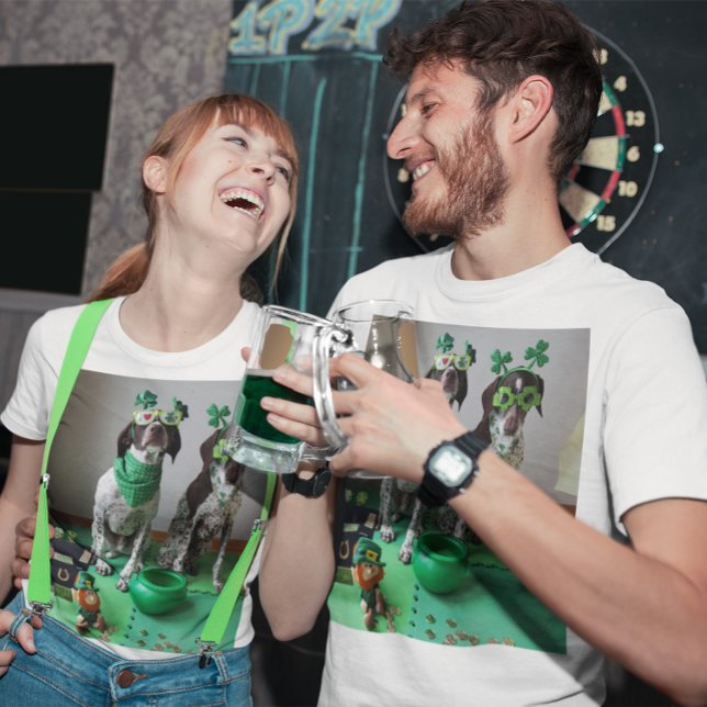 Rua, festa de cães do dia de Patrick, camiseta cla (St. Patrick's Day Dogs Party Light Colored T-Shirt)