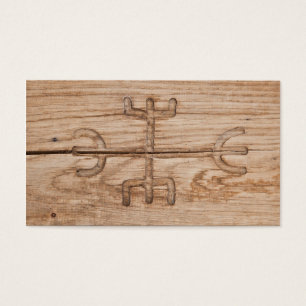 Rune de Viking em madeira rachada