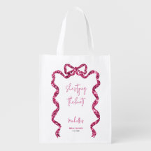 Ela está dando o nó laço brilhante rosa rosa chá d