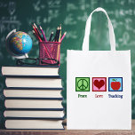 Sacola Ecológica Professor bonito<br><div class="desc">Peace Love Ensinando bolsas. Estas são perfeitas para usar na Semana de Apreciação do Professor ou no final do ano para preencher com pequenos guloseimas da turma ou cartões feitos à mão dos alunos. Um sinal de paz,  coração,  e uma maçã vermelha.</div>