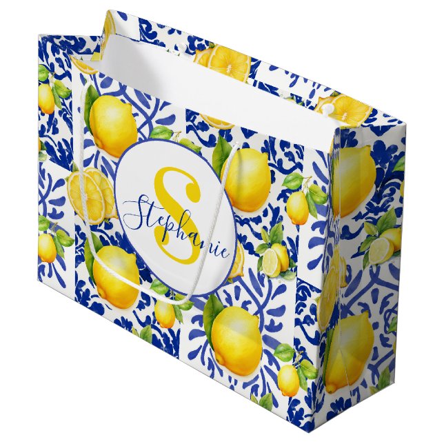 Sacola Para Presentes Grande Blue White Lemon Tile Pattern Monogram Name Citrus (Frente inclinada)