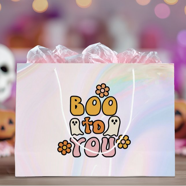 Sacola Para Presentes Grande Buu para Você Cute Halloween (Large pastel swirl Halloween gift bag with retro “Boo to You” text and daisy accents)