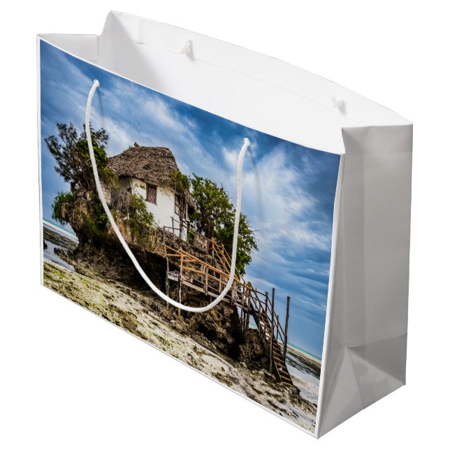 Sacola Para Presentes Grande Casa pitoresca sobre um afloramento tropical de co (Verso inclinado)