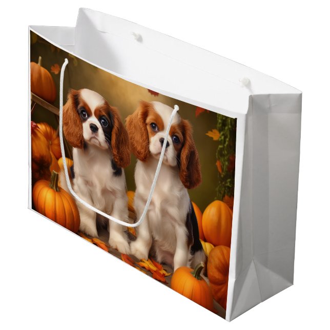 Sacola Para Presentes Grande Cavalier King Charles Spaniel Puppy Autumn Pumpkin (Frente inclinada)
