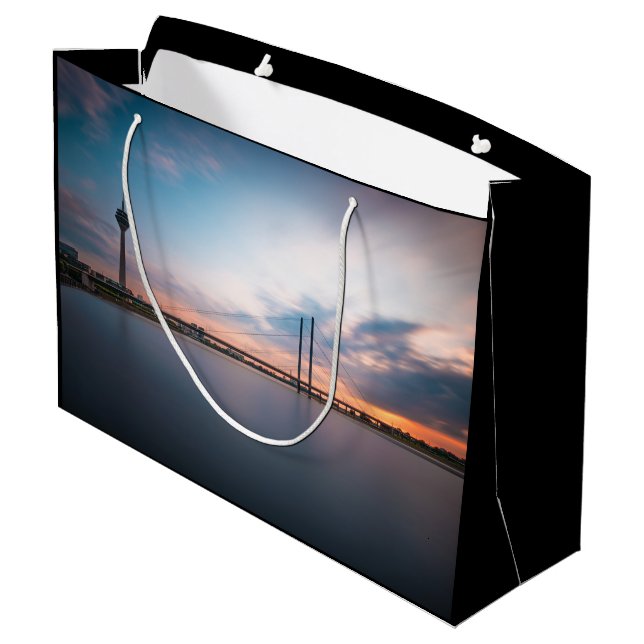 Sacola Para Presentes Grande Dusseldorf Alemanha (Verso inclinado)