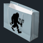Sacola Para Presentes Grande Jewish Bigfoot Hanukkah Chanukah Humor Hilarious<br><div class="desc">Jewish Bigfoot Hanukkah Chanukah Humor Hilarious Menorah Dreidel</div>