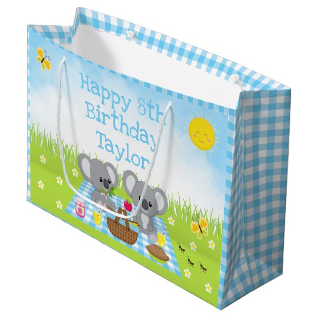 Sacola Para Presentes Grande Koala Bears Picnic Blue Gingham Parabéns (Frente inclinada)