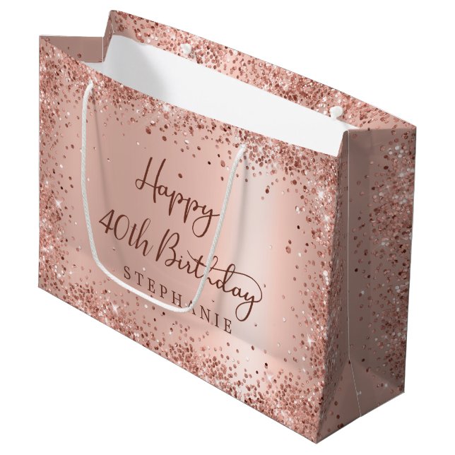 Sacola Para Presentes Grande Modern Rose Gold Glitter Monogram 40th Birthday (Frente inclinada)