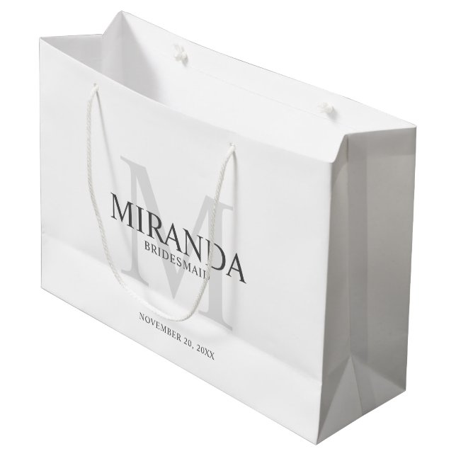 Sacola Para Presentes Grande Monograma e nome da Bridesmaid Personalizada (Frente inclinada)