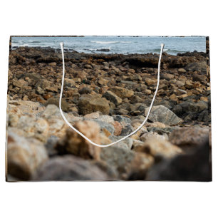 Sacola Para Presentes Grande Ondina Shoreline: Rugged Coastal Stone Landscape
