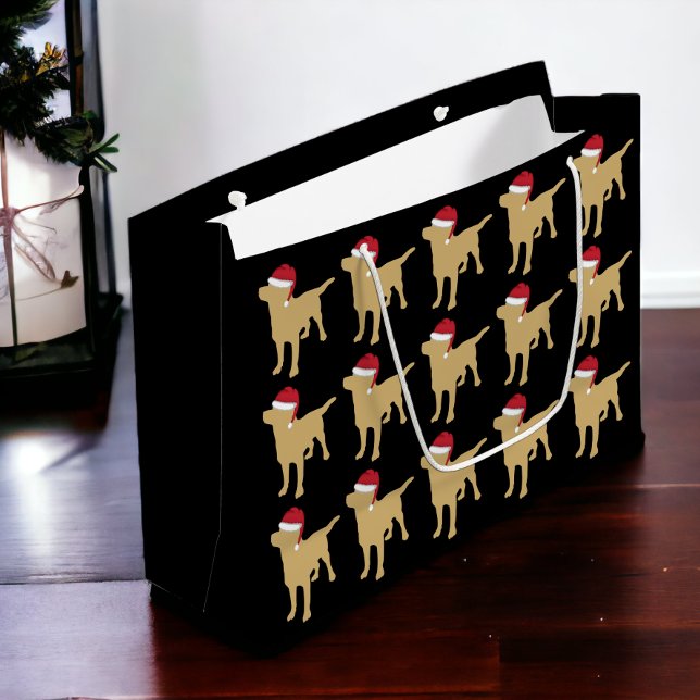 Sacola Para Presentes Grande Yellow Labrador Retriever In Red Santa Hat (Yellow Labrador Retriever In Red Santa Hat Large Gift Bag from Ricaso)