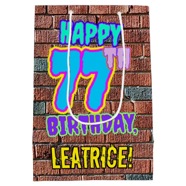 Sacola Para Presentes Média 77º aniversário: Diversão, Grafite Urbano Inspirad (Verso)