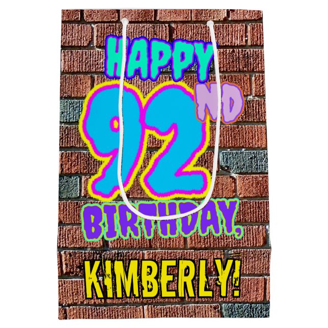 Sacola Para Presentes Média 92º aniversário: Diversão, Grafite Urbano Inspirad (Verso)