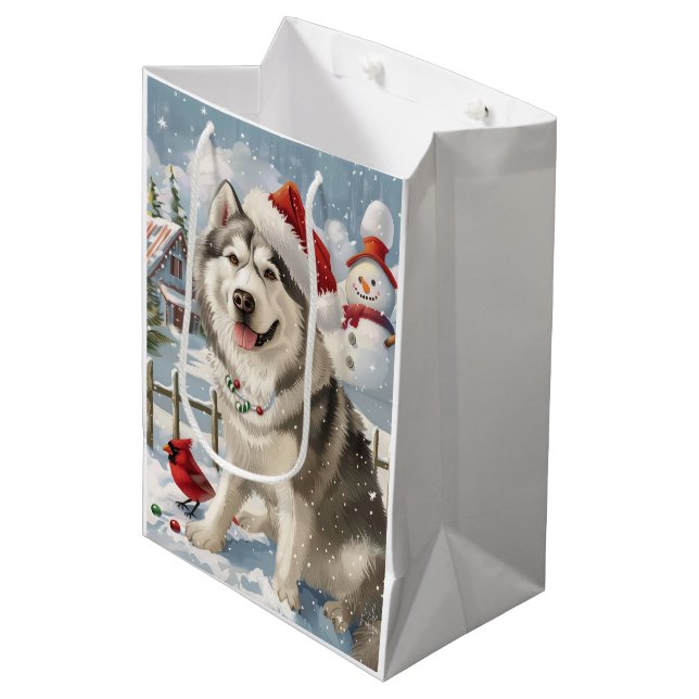 Sacola Para Presentes Média Alaskan Malamute Dog Winter Wonderland Christmas (Frente inclinada)