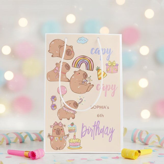 Sacola Para Presentes Média Aniversário capy capy (Criador carregado)