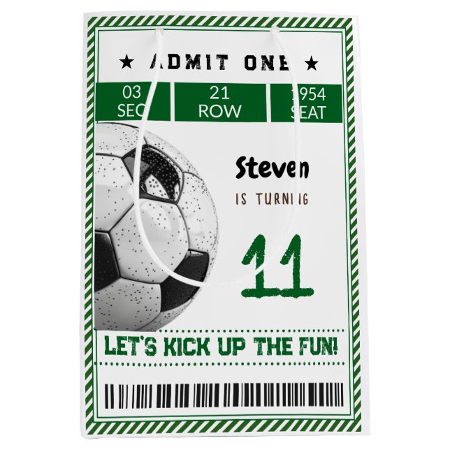 Sacola Para Presentes Média Aniversário de criança de futebol (Frente)