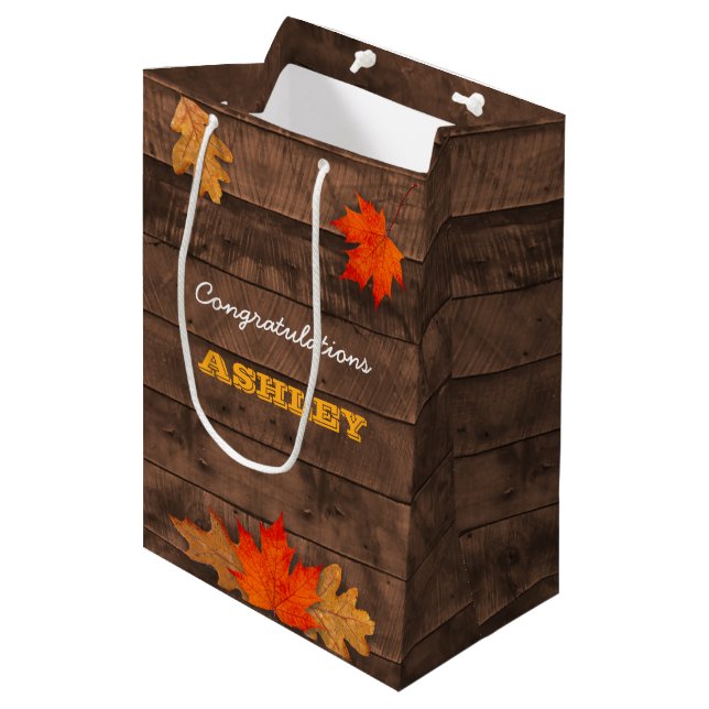 Sacola Para Presentes Média Autumn Leaves & Barnwood Personalizada Gift Bag (Frente inclinada)