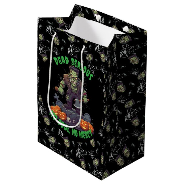Sacola Para Presentes Média 🖤 Black Frankenstein Halloween Gift 💀 🎃 (Frente inclinada)