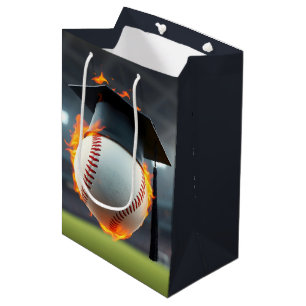 Sacola Para Presentes Média Boné de formatura preto em um beisebol flamejante