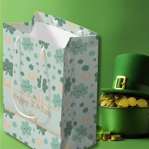 Sacola Para Presentes Média Bonita Rua de Shamrocks Kawaii. Dia de Patrick