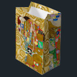 Sacola Para Presentes Média Casal Gustav Klimt Fulfillment Nouveau<br><div class="desc">Gustav Klimt,  Fulfillment 1910-1911 Art Nouveau Casal com a assinatura do design de giro Klimt e bela pintura a ouro.</div>