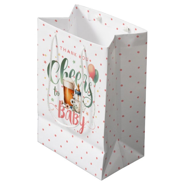 Sacola Para Presentes Média CEUE Cheers to Baby está criando cervejas (Frente inclinada)