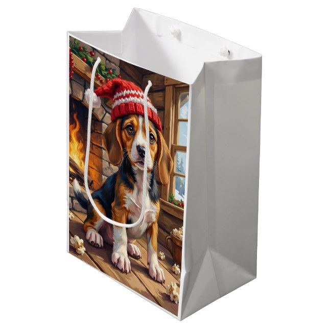Sacola Para Presentes Média Cheerful Beagle Puppy in Stocking Cap Cozy (Frente inclinada)