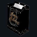 Sacola Para Presentes Média "Elegante Celebração" - Feriado Corporativo<br><div class="desc">Apresentando a "Celebração Elegante", uma série de sacos de presentes personalizados projetados para adicionar um toque sofisticado à festa de Natal da sua empresa. Essas bolsas são perfeitas para apresentar presentes a clientes, funcionários, amigos e familiares, mostrando uma mistura de elegância e alegria festiva. Cada saco de presentes apresenta "Felizes...</div>