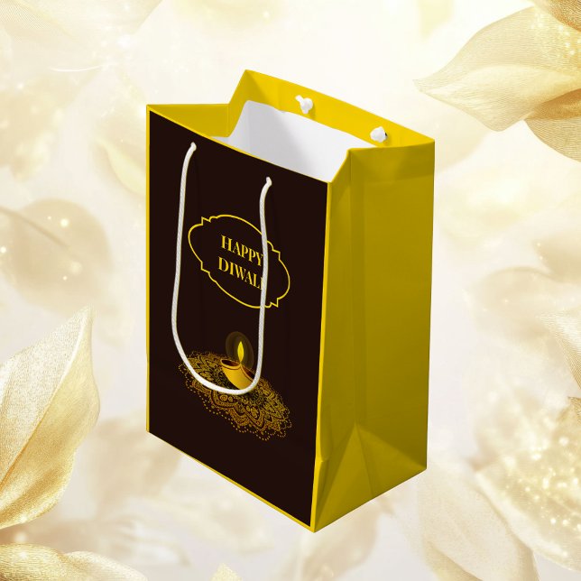 Sacola Para Presentes Média Elegante mandala diya dourado marrom personalizado (Criador carregado)