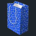Sacola Para Presentes Média Estrela Menorah de David Hanukkah Padrão Azul<br><div class="desc">Procure mais cores e designs no meu compro ou me avise se você quer algo personalizado. Obrigados para comprar comigo!</div>