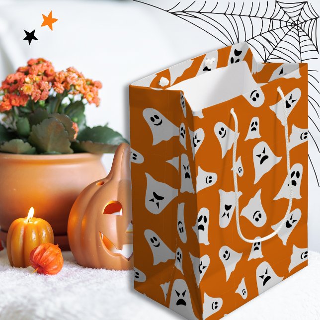 Sacola Para Presentes Média Feliz fantasma bonitinho de Halloween com fundo la (Happy Halloween cute ghost with orange background Medium Gift Bag)