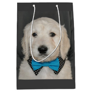 Sacola Para Presentes Média Filhote de cachorro de Goldendoodle no saco do