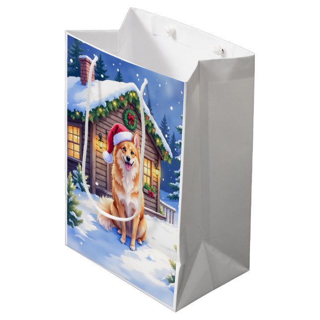 Sacola Para Presentes Média Finnish Spitz Snowy Cabin Santa Hat Christmas Art (Frente inclinada)