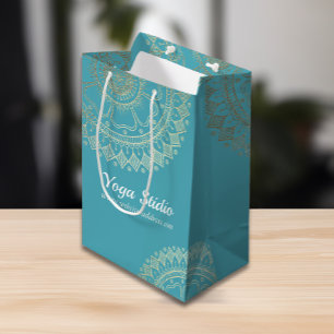 Sacola Para Presentes Média Instrutor de Meditação Yoga Green Blue Mandala Dou