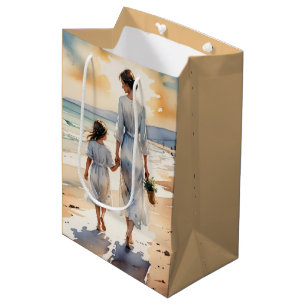 Sacola Para Presentes Média Mãe e Filha Caminhando pela Praia