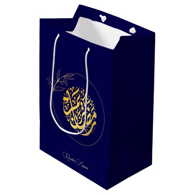 Sacola Para Presentes Média Marinho de luxo elegante Ramadan Mubarak (Frente inclinada)