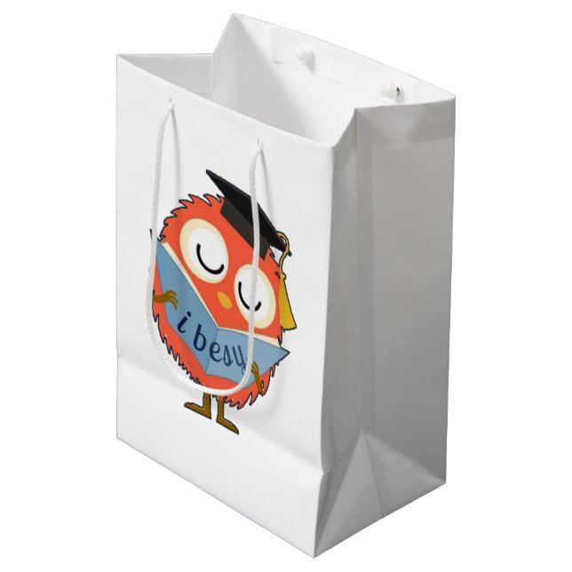 Sacola Para Presentes Média Mascote de Coruja Fofa e Felpuda (Frente inclinada)