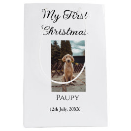 Sacola Para Presentes Média Meu primeiro Natal adicionou o nome de um cão foto