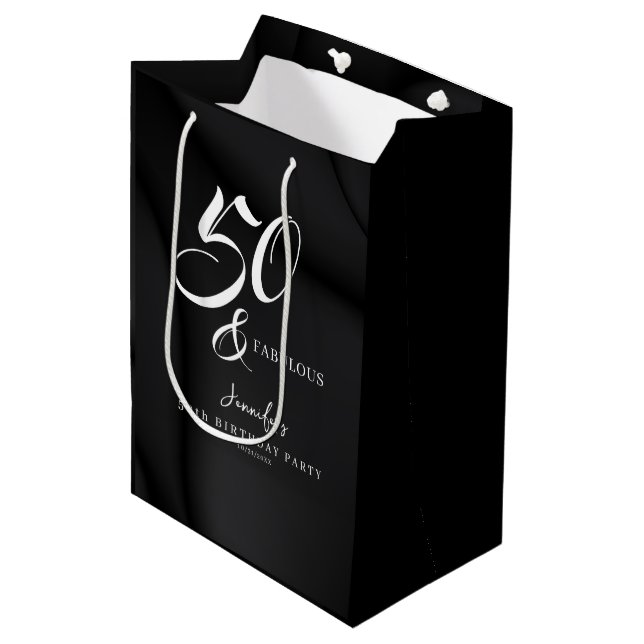 Sacola Para Presentes Média Modern Elegant Black White Fifty Fabulous Birthday (Frente inclinada)