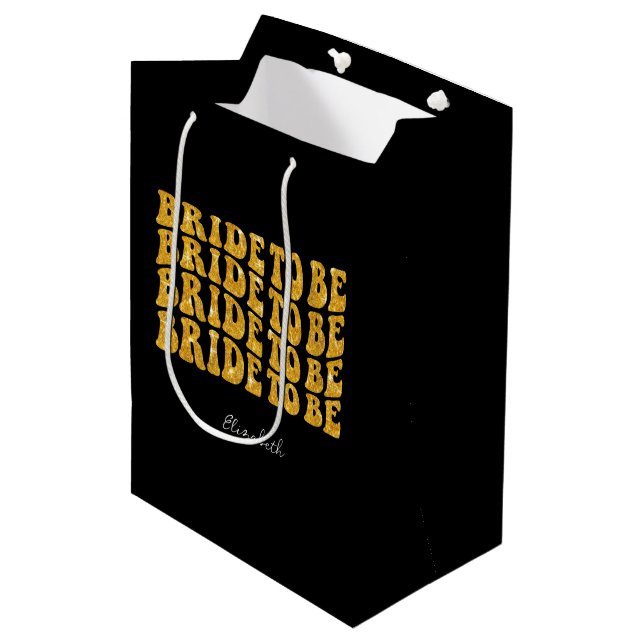 Sacola Para Presentes Média Noiva para Ser Texto com Brilho Dourado com Nome,  (Frente inclinada)