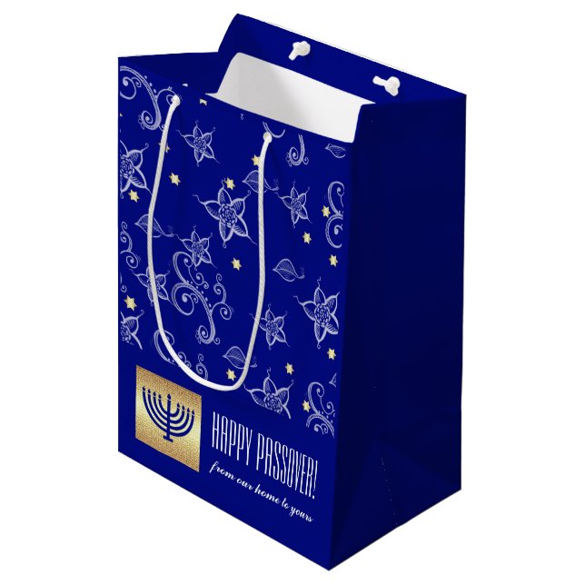 Sacola Para Presentes Média Nome personalizado Menorah Design Passover (Frente inclinada)