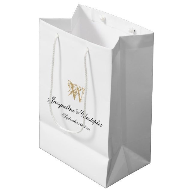 Sacola Para Presentes Média Nomes de Monograma de Casamento Script Branco Eleg (Frente inclinada)