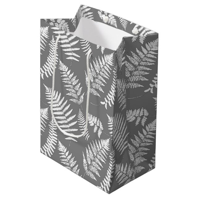 Sacola Para Presentes Média Padrão de Fern Woodland, Cinzas/Cinzas e Branco (Frente inclinada)