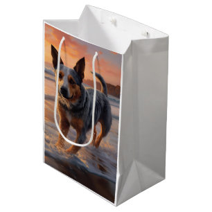 Sacola Para Presentes Média Patas de Areia Cão de Gado Australiano no Pôr do S
